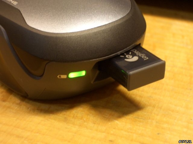 [分享] 最新的 Logitech V400 與 它的V家兩兄弟