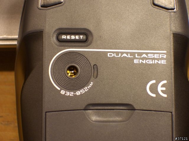 [分享] 最新的 Logitech V400 與 它的V家兩兄弟