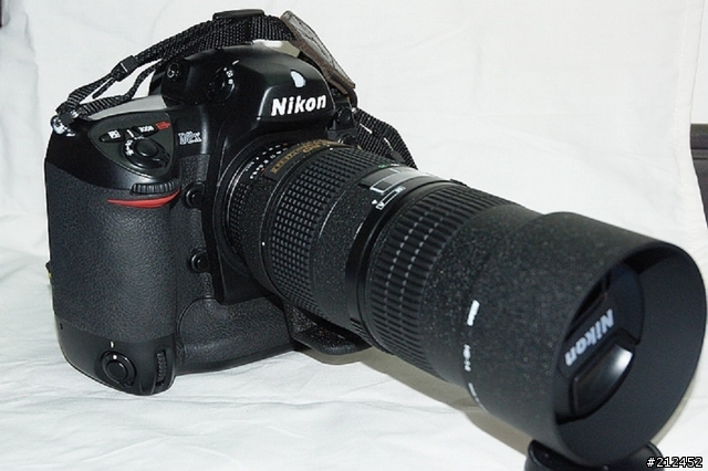 [分享]NIKON 70-180 MM f/4.5~5.6 ED MICRO