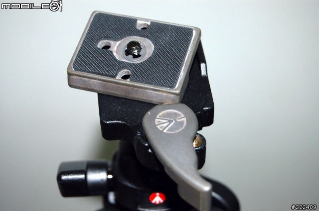 (((分享))) 熱騰騰的Manfrotto 725B 新上市腳架