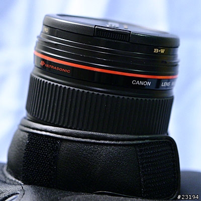 [分享]Canon DSLR最輕便的背包