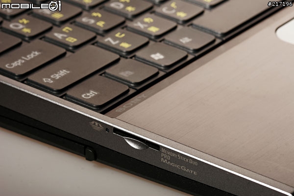 [分享]VAIO SZ90S獻給讓我受益良多的本站先敗們