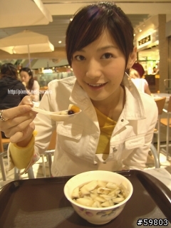 『桌布』超甜美女主播→【王怡仁】..我也來貼..!!