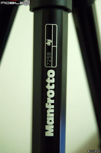 (((分享))) 熱騰騰的Manfrotto 725B 新上市腳架