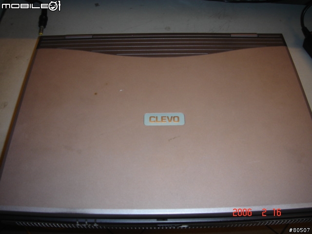 [無聊分享]CLEVO 3230 N年前的筆電 v.s. ASUS W6 圖多