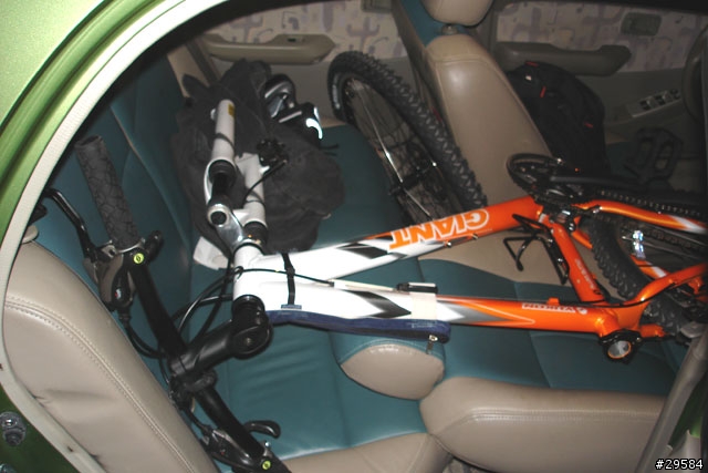 叫我第一名 之 MARCH 也能這樣載腳踏車 = ="