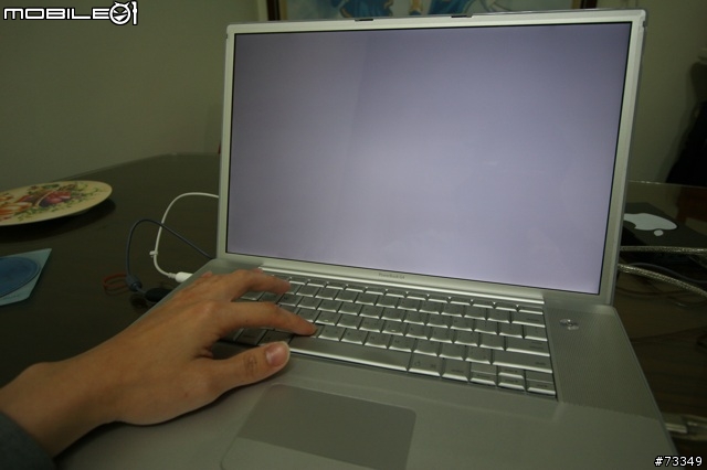 [經驗分享] Linux on PowerBook G4 17''   （圖出沒注意~）
