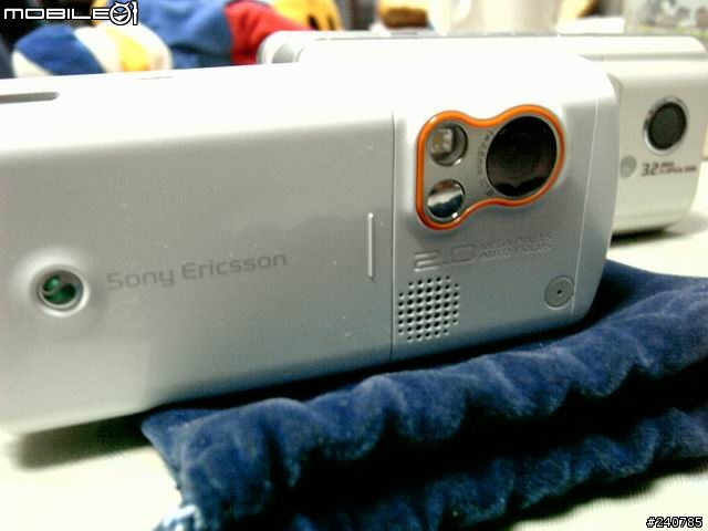 [分享]903 vs. w900i =.=不好看的寫真