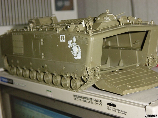 正逐漸淘汰的海陸搶灘利器,登陸戰車LVTP5
