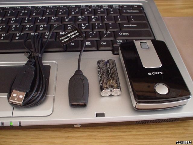 新到手的SONY 無線滑鼠