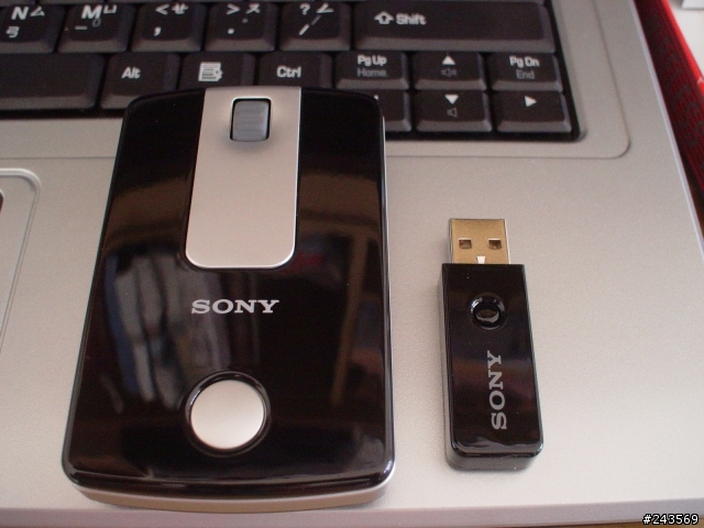 新到手的SONY 無線滑鼠