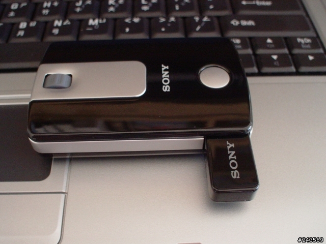 新到手的SONY 無線滑鼠