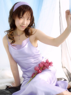 [分享] 240*320高畫質桌布，[03/14]更新，美女圖為主