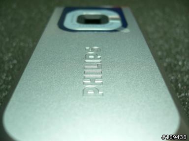介紹價廉物美的手機 Philip760