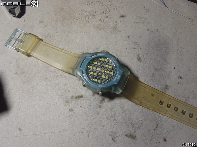 [分享]阿笠博士的發明 手錶型手電筒