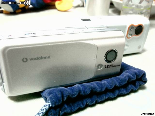 [分享]903 vs. w900i =.=不好看的寫真