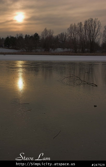 日落冰湖 - Sunset upon a Frozen Pond