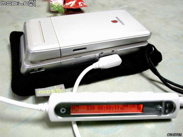 [分享]903 vs. w900i =.=不好看的寫真