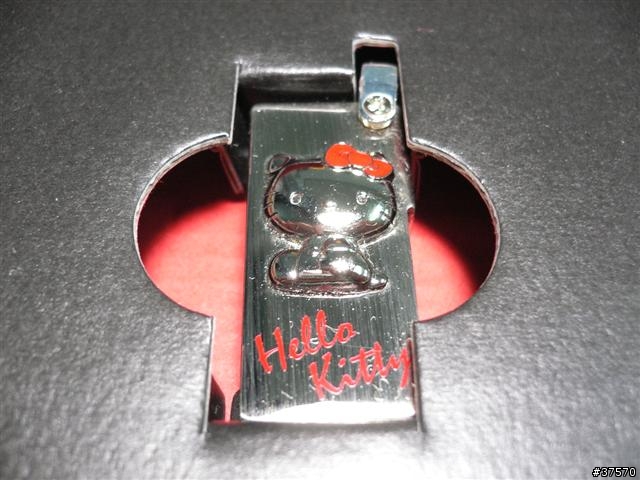 [分享] 日製HELLO KITTY限定版隨身碟禮盒
