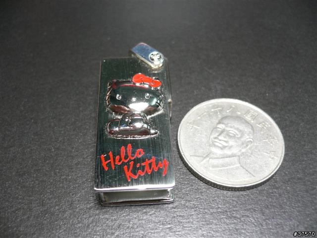 [分享] 日製HELLO KITTY限定版隨身碟禮盒