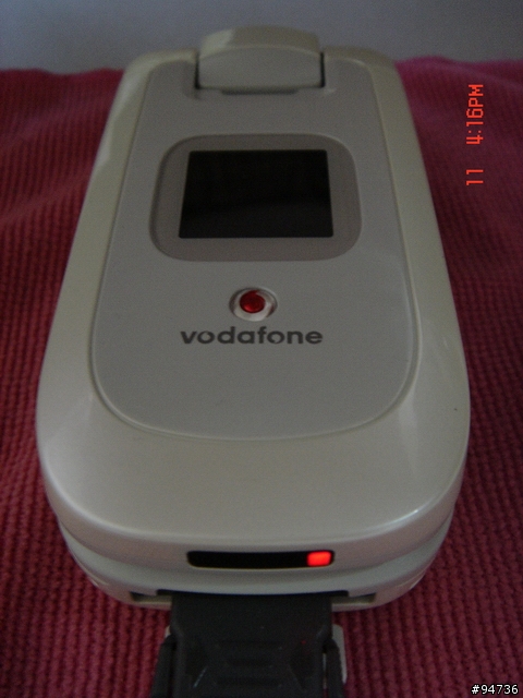 第一次發表903t白色(5/3新增桌充照片)(7/29在新增vodafone皮套照片)