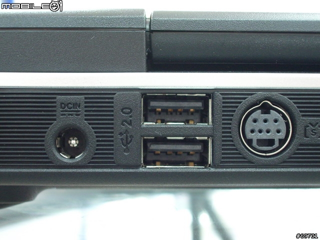 [分享]ASUS A8J (中價位的napa機種)