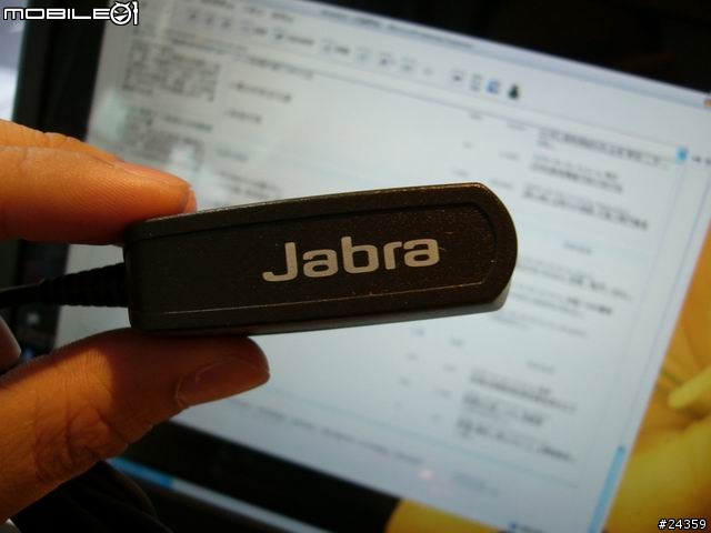 Jabra BT 500 附耳掛圖啦...想買的人可以參考一下.