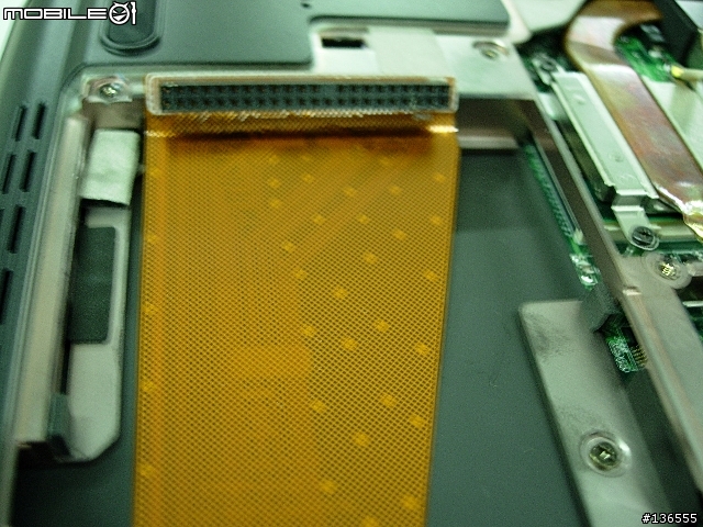 [分享]ASUS W3J 雙核14吋+X1600新選擇(4/26更新底部散熱圖片與HDD照片)