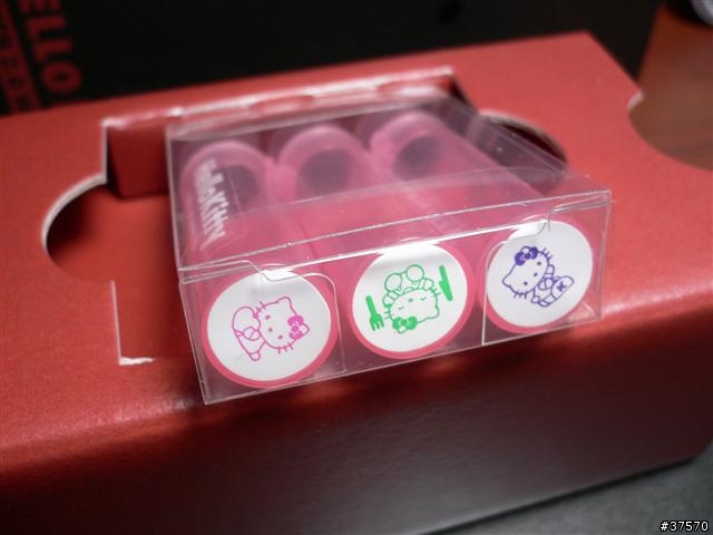 [分享] 日製HELLO KITTY限定版隨身碟禮盒