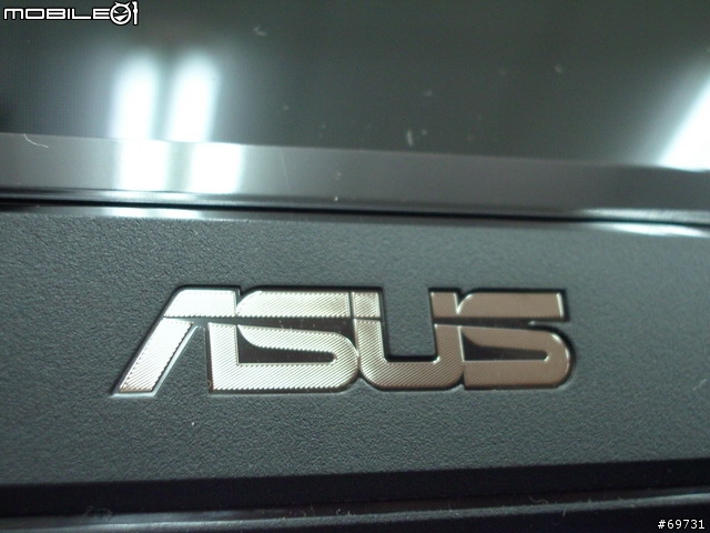 [分享]ASUS A8J (中價位的napa機種)