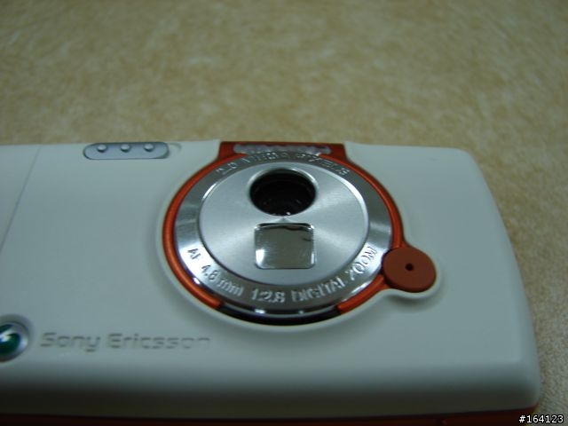 K750I換上W800I的新衣服~~~沒有過程~ 只有結果^^