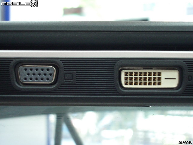 [分享]ASUS A8J (中價位的napa機種)