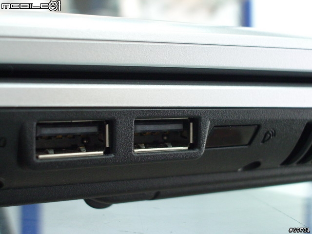 [分享]ASUS A8J (中價位的napa機種)