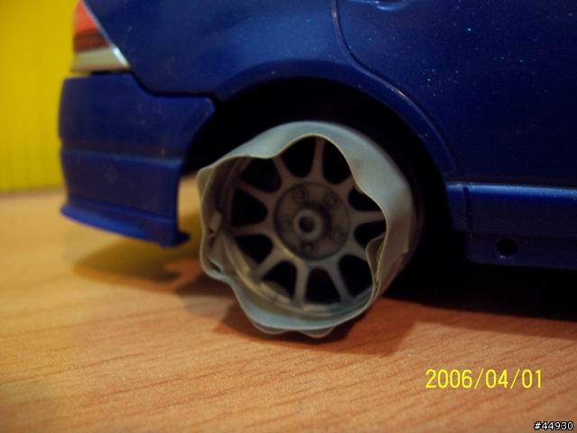 [DIY分享]TOMY AERO搖控車甩尾胎DIY