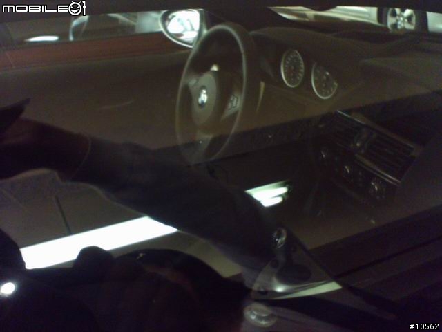 今天再峨嵋停車場看到的BMW M6