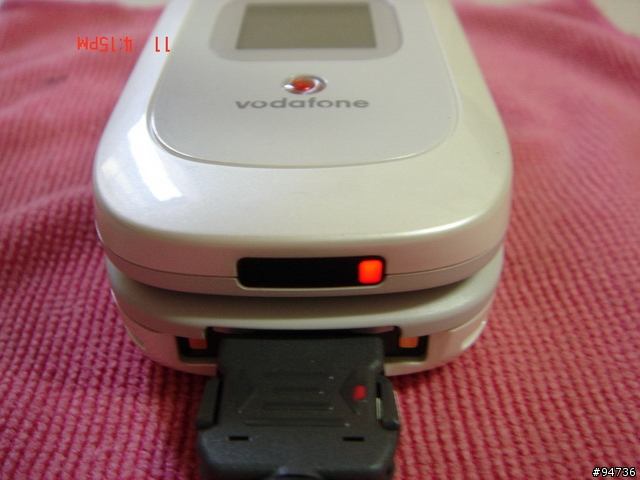 第一次發表903t白色(5/3新增桌充照片)(7/29在新增vodafone皮套照片)