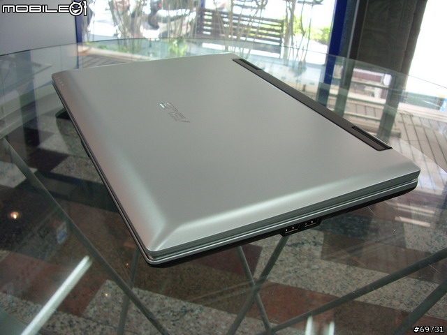 [分享]ASUS A8J (中價位的napa機種)