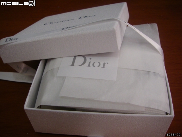 Dior2006春夏~GAUCHO系列 米白色真皮短夾(全是圖)