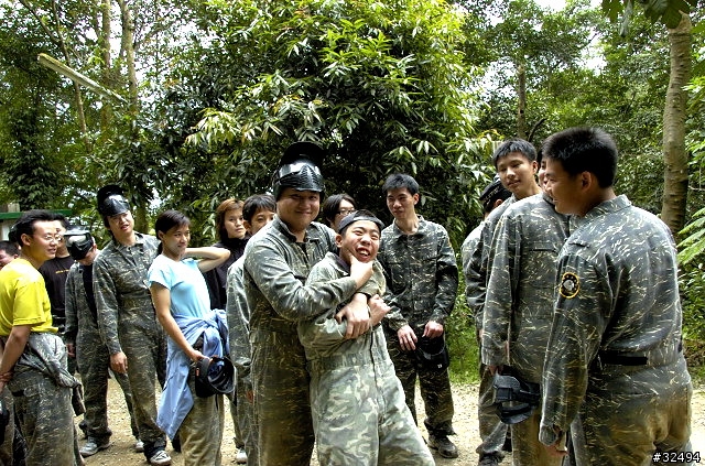 [聚會]2006 Moile01 漆彈、亂鬥、BBQ(下午篇)