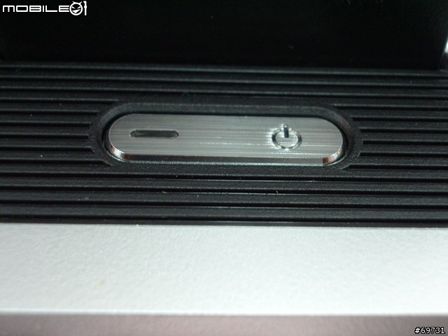 [分享]ASUS A8J (中價位的napa機種)