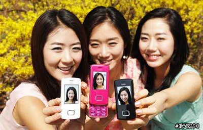 [分享]LG 巧克力機 3色圖片 黑 白 粉紅
