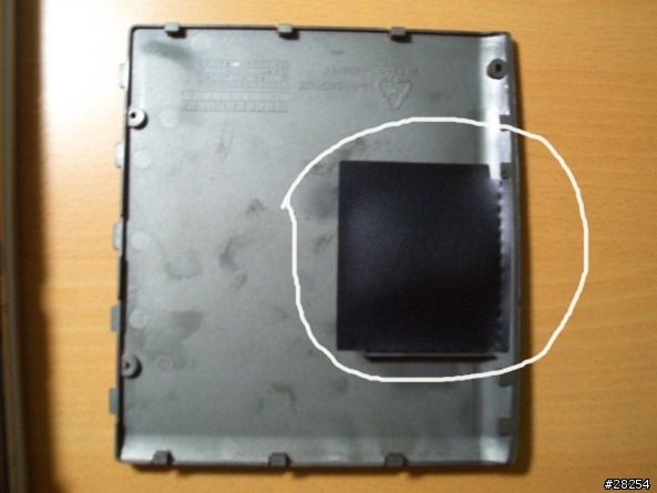 [請益]ASUS M24c6很怪的風扇口問題(有拆解圖)