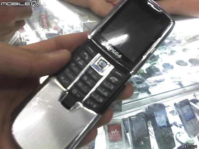 大陸的老翻NOKIA  8800..!!!