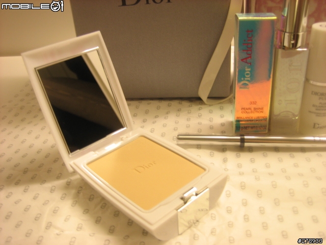 {多圖}被女友凹~Dior~限量彩妝包!拖人下水!勸敗篇