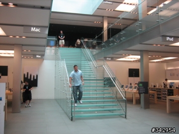new york city Soho apple store