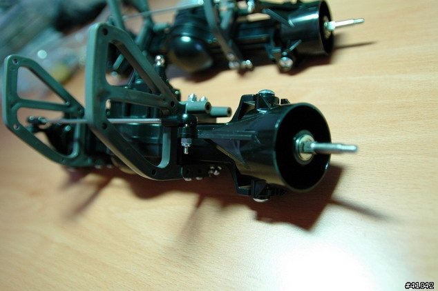 Tamiya 大腳遙控車  不知是買給兒子玩?還是我自己玩的玩具?