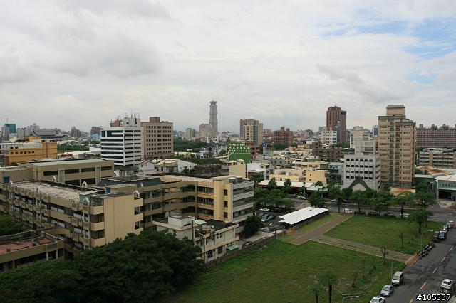 EF 17-85mm f4-5.6 IS 挑戰 EF 17-40mm F4L