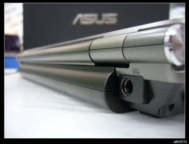 [分享]ASUS S6F 11.1吋(擁有雅痞般不凡品味的男士，更是不能錯過)