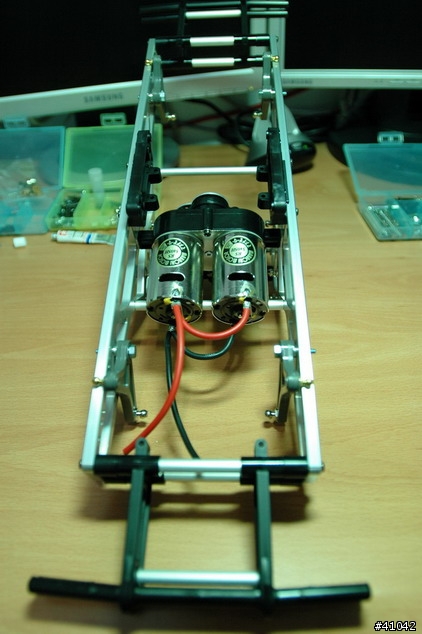 Tamiya 大腳遙控車  不知是買給兒子玩?還是我自己玩的玩具?