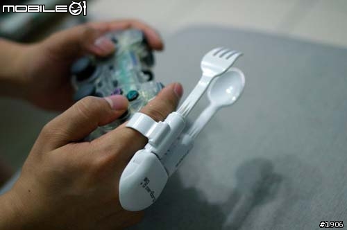 [分享]お宅族～玩到廢寢忘食時，何不讓她來餵大爺你吧!